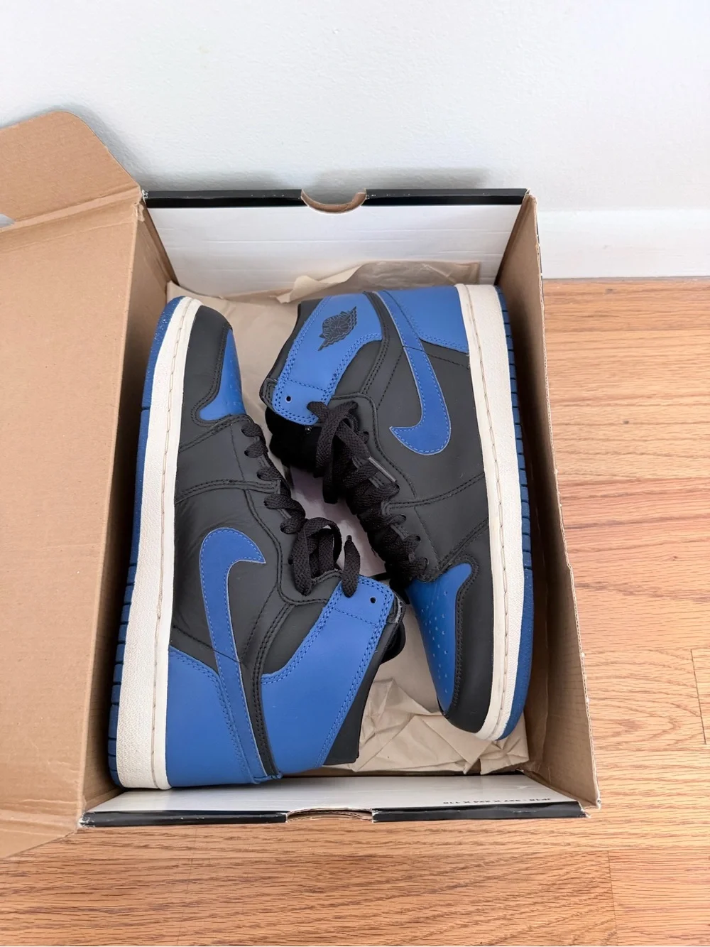 2001 Air Jordan 1 Royal Sneaker Size 8.5 Men’s